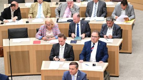Die Abgeordneten der Fraktion der AfD sitzen im Landtag von Baden-Württemberg - und bekommen immer mehr Zuspruch.