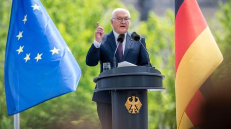 Bundespräsident Frank-Walter Steinmeier während seiner Rede beim Staatsakt zu "75 Jahre Grundgesetz".
