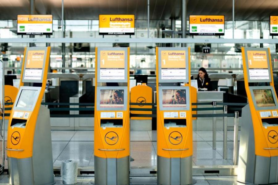 Tarifkonflikt Lufthansa Streicht 1300 Fluge Wegen Flugbegleiter Streiks Augsburger Allgemeine