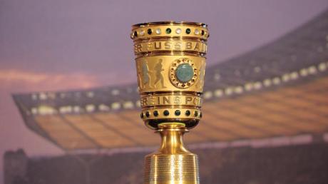 Heute live im Free-TV und als Stream: Der FC Bayern trifft im Halbfinale des DFB-Pokal auf den VfL Wolfsburg.