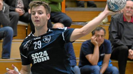 Junge Spieler wie Vinzenz Hegenbart kommen beim TSV Niederraunau regelmäßig in der Landesliga zum Einsatz. 	