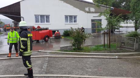 Beifall gab es für die Feuerwehrleute aus dem Gemeindebereich Laugna. Beim Hochwasser sei Laugna mit einem blauen Auge davon gekommen, erklärte Bürgermeister Johann Gebele bei der jüngsten Gemeinderatssitzung.
