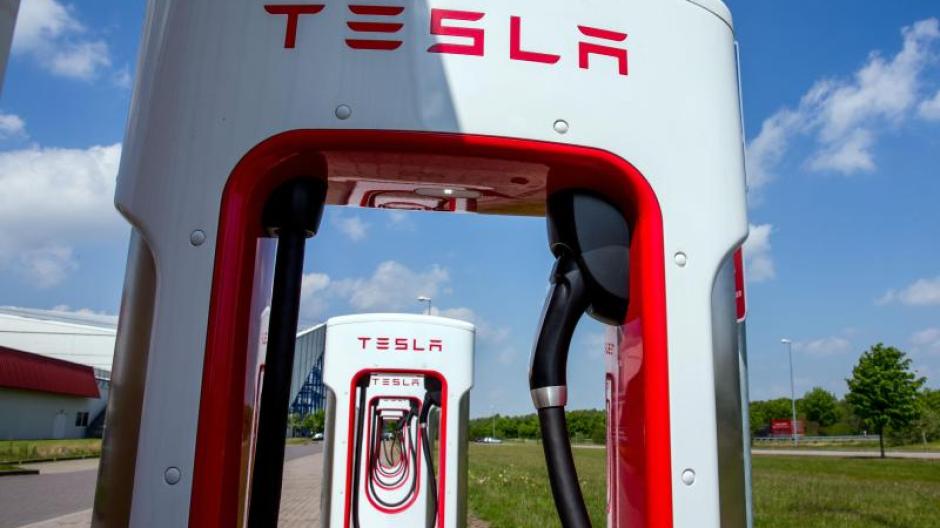Energie Tesla Schluckt Solarcity Fur 2 6 Milliarden Dollar Augsburger Allgemeine