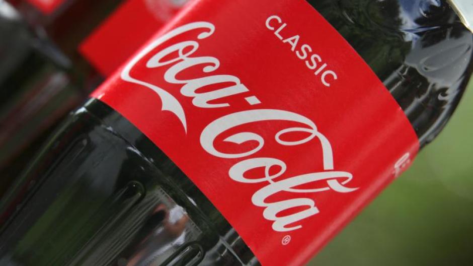 Hohe Sonderkosten Coca Cola Meldet Gewinneinbruch Umsatz Sinkt Weiter Augsburger Allgemeine